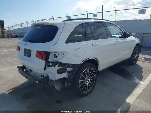 W1N0G8DB7MF993885 — 2021 Mercedes-Benz GLC 300 Suv, фото 4 с аукциона IAAI 30.09.2026, Передняя и задняя части