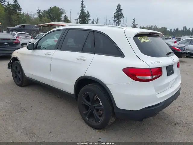 WDC0G4JB2GF070667 — 2016 Mercedes-Benz GLC 300, фото 3 с аукциона IAAI 30.09.2026, Следы пожара снаружи