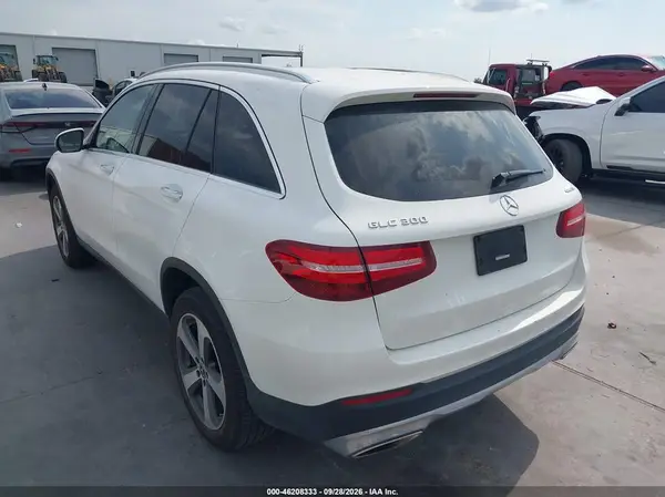 WDC0G4KB9HF234674 — 2017 Mercedes-Benz GLC, фото 3 с аукциона IAAI, Передняя часть