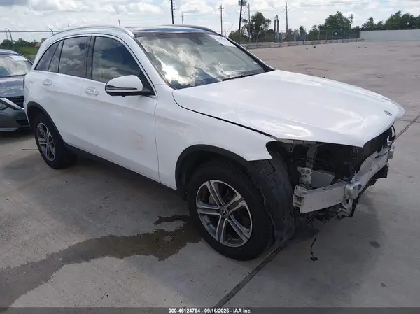 WDC0G4JB0JV034781 — 2018 Mercedes-Benz GLC, Передняя часть (Front End), фото до ремонта