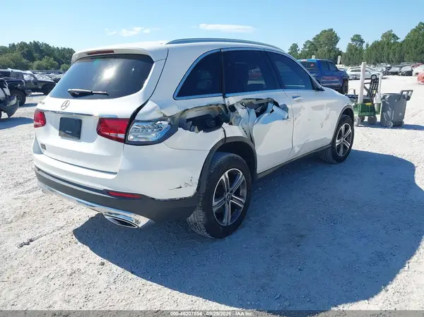 WDC0G4JB3KV134343 — 2019 Mercedes-Benz GLC, фото 4 с аукциона IAAI, Правый бок