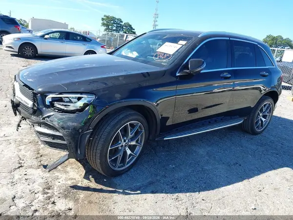 W1N0G8DB8MV269497 — 2021 Mercedes-Benz GLC, фото 2 с аукциона IAAI, Передняя часть