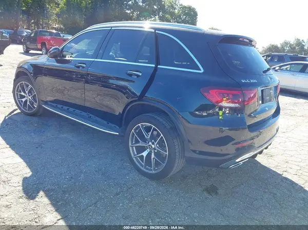W1N0G8DB8MV269497 — 2021 Mercedes-Benz GLC, фото 3 с аукциона IAAI, Передняя часть