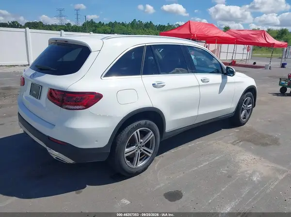 W1N0G8DBXNV368775 — 2022 Mercedes-Benz GLC, фото 4 с аукциона IAAI, Подтопление