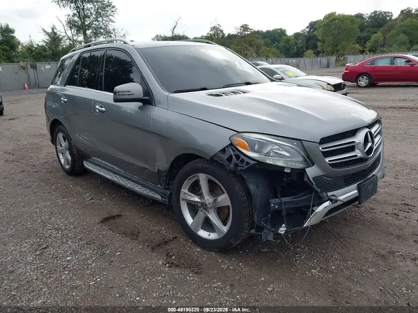 4JGDA5HB3GA708812 — 2016 Mercedes-Benz GLE, Передняя часть справа (Right Front), фото до ремонта