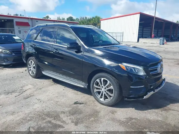 4JGDA5HB3GA637000 — 2016 Mercedes-Benz GLE, Задняя часть (Rear), фото до ремонта
