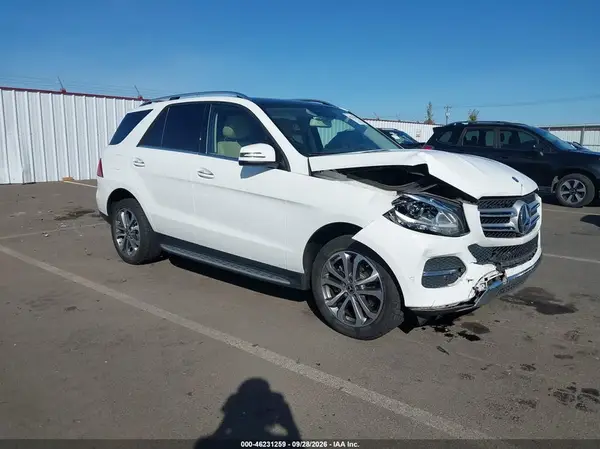 4JGDA5HB8HA915875 — 2017 Mercedes-Benz GLE, Передняя часть (Front End), фото до ремонта