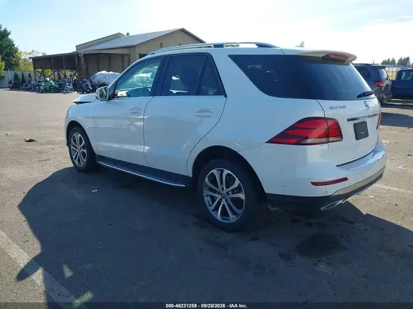 4JGDA5HB8HA915875 — 2017 Mercedes-Benz GLE, фото 3 с аукциона IAAI, Передняя часть
