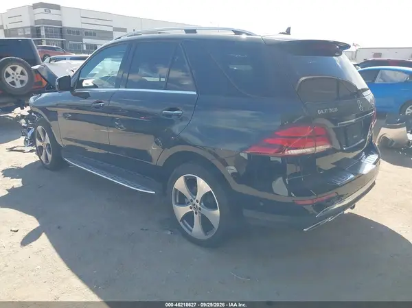 4JGDA5JB5JB177088 — 2018 Mercedes-Benz GLE, фото 3 с аукциона IAAI, Передняя часть