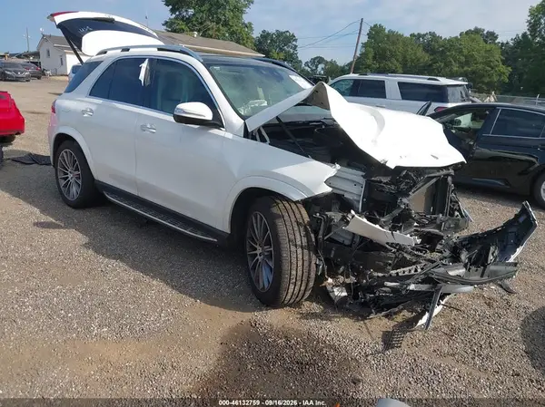 4JGFB4JE2NA768145 — 2022 Mercedes-Benz GLE, Передняя часть (Front End), фото до ремонта