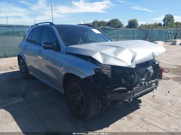 4JGFB8FBXSB396176 — 2025 Mercedes-Benz GLE, Передняя часть (Front End), фото до ремонта