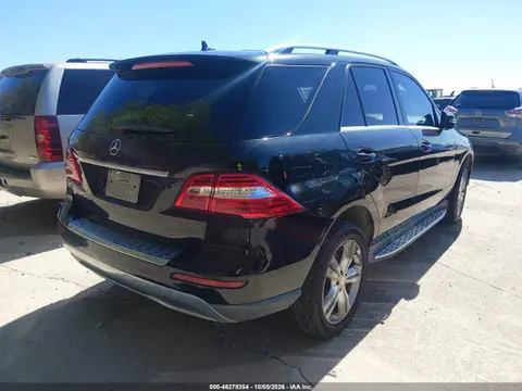 2015 Mercedes-Benz ML 350 VIN 4JGDA5JBXFA566984 фото 4