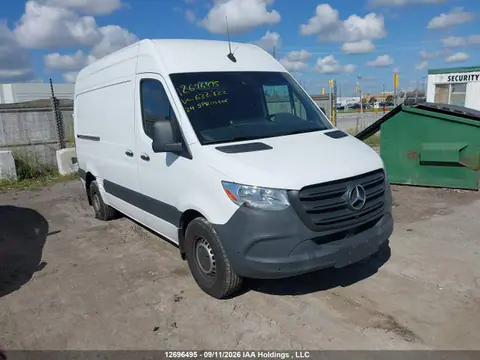 W1Y4KBHY0RP632322 — 2024 Mercedes-Benz Sprinter 2500 High Roof 4-CYL Diesel/Standard Roof 4-CYL Diesel, Град (Hail), фото до ремонта