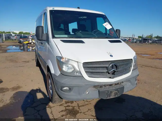 WDZPE7DCXF5992205 — 2015 Mercedes-Benz Sprinter 2500 Normal Roof, Задняя часть слева (Left Rear), фото до ремонта