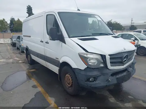 WD3PE7DC4F5948369 — 2015 Mercedes-Benz Sprinter 2500 Normal Roof, Естественный износ (Normal Wear & Tear), фото до ремонта