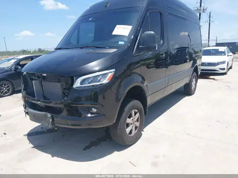 2024 Mercedes-Benz Sprinter 2500 Standard Roof 4-cyl Diesel Ho VIN W1Z4NFVY2RP704488 фото 2