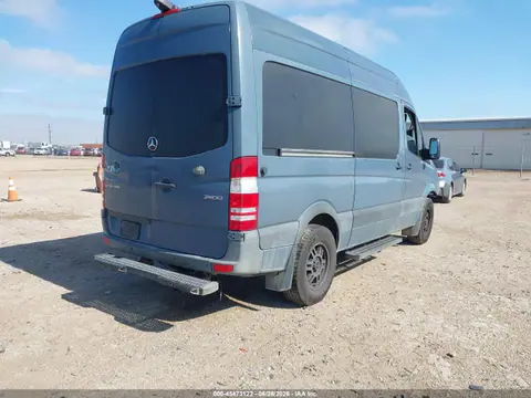 2018 Mercedes-Benz Sprinter 2500 Standard Roof V6 VIN WD3PE7CD6JP645424 фото 4