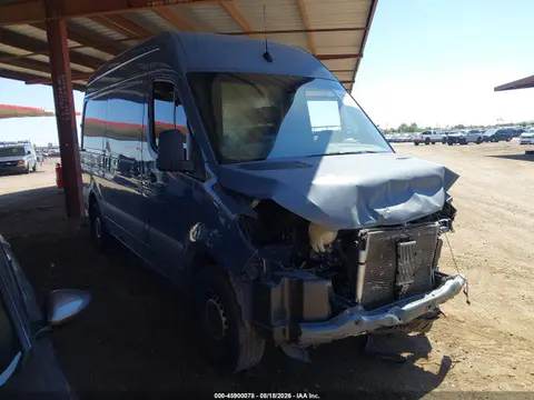 WD4PF0CD7KP066606 — 2019 Mercedes-Benz Sprinter 2500 Standard Roof V6, Передняя часть (Front End), фото до ремонта