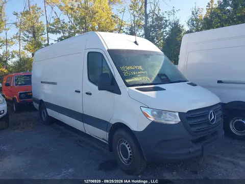 W1Y4KCHYXSP787794 — 2025 Mercedes-Benz Sprinter 2500, Правый бок (Right Side), фото до ремонта