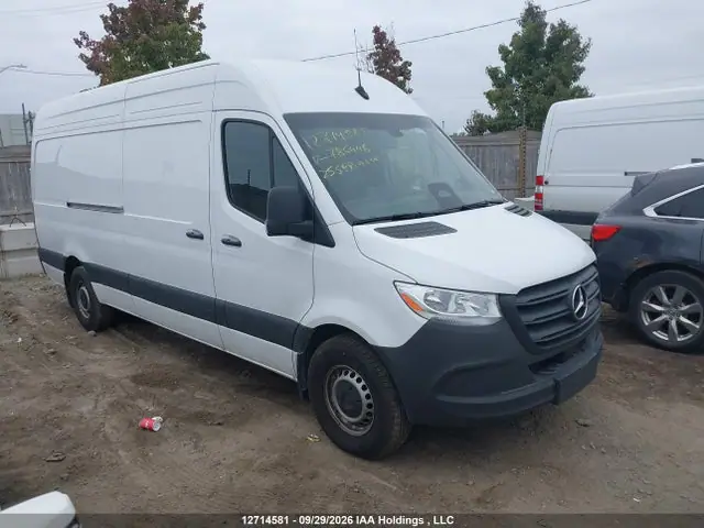 W1Y4KCHY4SP786446 — 2025 Mercedes-Benz Sprinter 2500, Задняя часть (Rear), фото до ремонта