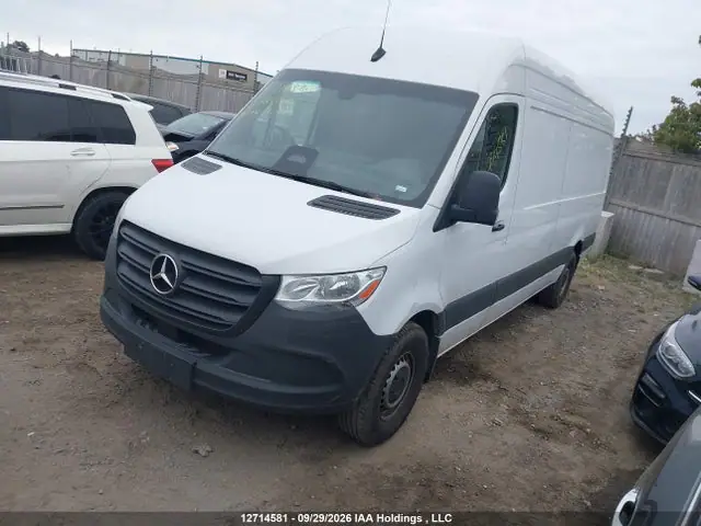W1Y4KCHY4SP786446 — 2025 Mercedes-Benz Sprinter 2500, фото 2 с аукциона IAAI 14.10.2026, Задняя часть