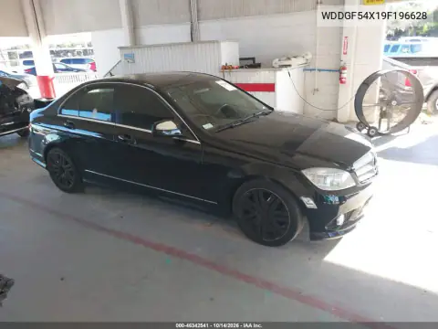 WDDGF54X19F196628 — 2009 Mercedes C-Klasse, Задняя часть, фото до ремонта