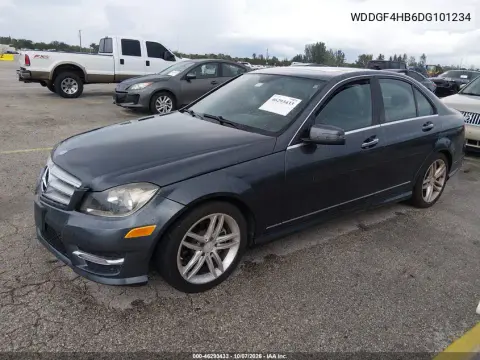 2013 Mercedes-Benz C 250 Sport VIN WDDGF4HB6DG101234 фото 2