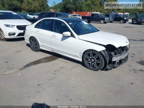 WDDGF8AB2DR247295 — 2013 Mercedes C-Klasse, Передняя часть, фото до ремонта