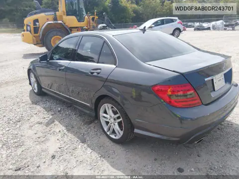 2013 Mercedes-Benz C 300 Sport 4Matic VIN WDDGF8AB0DR243701 фото 4