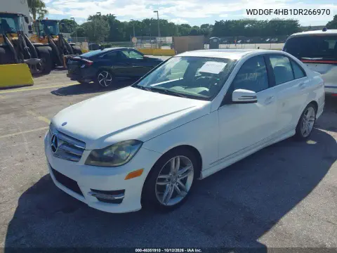 2013 Mercedes-Benz C 250 Sport VIN WDDGF4HB1DR266970 фото 2