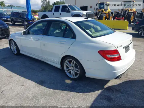 2013 Mercedes-Benz C 250 Sport VIN WDDGF4HB1DR266970 фото 3