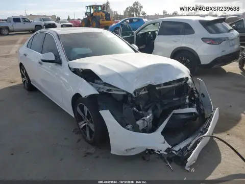 W1KAF4GBXSR239688 — 2025 Mercedes C-Klasse, Передняя часть, фото до ремонта
