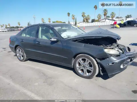 WDBUF70J64A490881 — 2004 Mercedes E-Klasse, Передняя часть, фото до ремонта