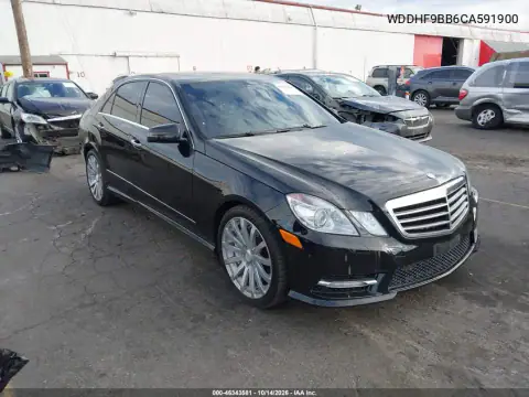WDDHF9BB6CA591900 — 2012 Mercedes E-Klasse, Задняя часть, фото до ремонта