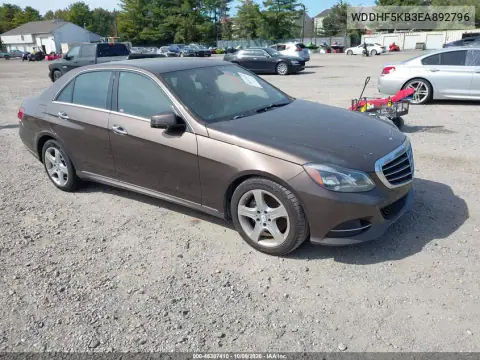 WDDHF5KB3EA892796 — 2014 Mercedes E-Klasse, Наводнение, фото до ремонта