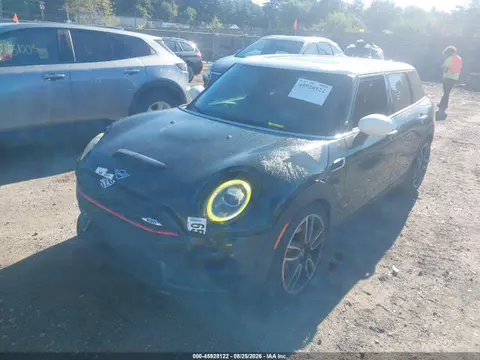 2021 Mini Clubman John Cooper Works VIN WMWJZ9C05M2P08214 фото 2