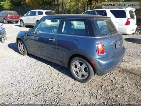 2010 Mini Cooper VIN WMWMF3C59ATZ24703 фото 4