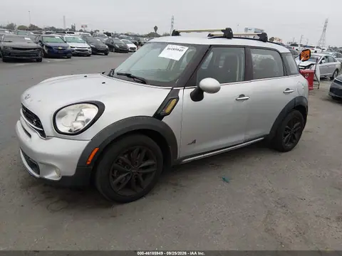 2016 Mini Countryman Cooper S VIN WMWZC5C59GWU21710 фото 2