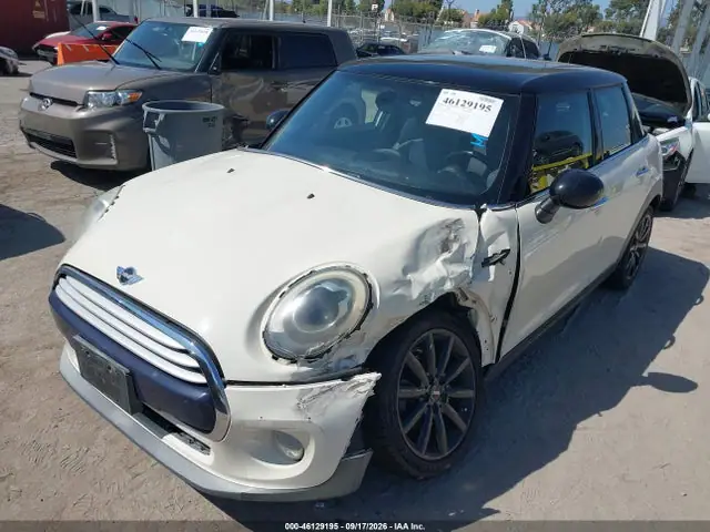 WMWXS5C53FT827041 — 2015 MINI Hardtop Cooper, фото 2 с аукциона IAAI 14.10.2026, Передняя часть слева