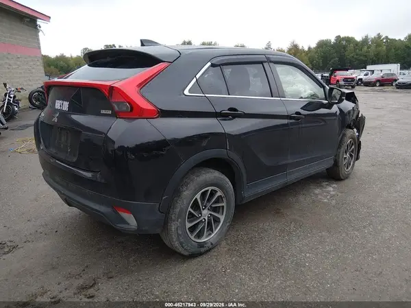 JA4AT3AA6LZ011664 — 2020 Mitsubishi Eclipse Cross, фото 4 с аукциона IAAI, Передняя часть