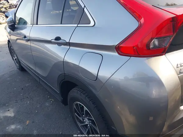 JA4AS3AA9LZ025853 — 2020 Mitsubishi Eclipse Cross, фото 3 с аукциона IAAI, Передняя часть