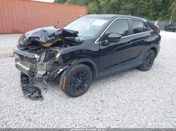 JA4ATVAA7PZ001758 — 2023 Mitsubishi Eclipse Cross, фото 2 с аукциона IAAI, Передняя часть