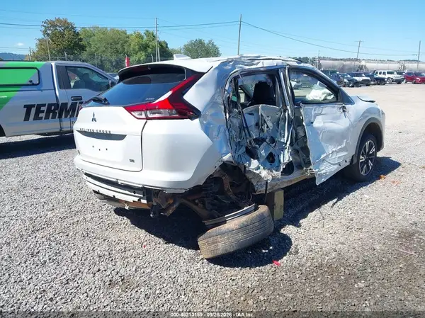JA4ATWAA2RZ059785 — 2024 Mitsubishi Eclipse Cross, фото 4 с аукциона IAAI, Правый бок
