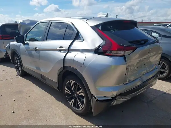 JA4ATWAA2RZ067952 — 2024 Mitsubishi Eclipse Cross, фото 3 с аукциона IAAI, Передняя часть