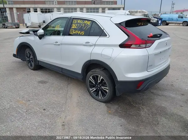 JA4ATUAA8SZ611445 — 2025 Mitsubishi Eclipse Cross, фото 3 с аукциона IAAI 29.09.2026, Передняя часть