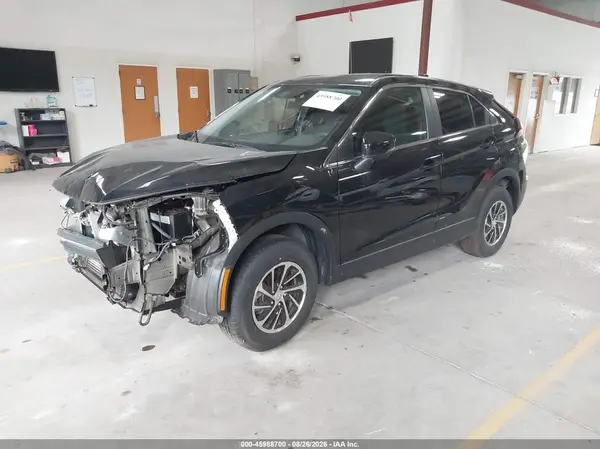 JA4ATUAA9SZ048065 — 2025 Mitsubishi Eclipse Cross, фото 2 с аукциона IAAI 06.10.2026, Передняя часть