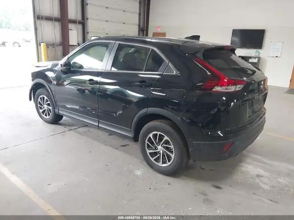 JA4ATUAA9SZ048065 — 2025 Mitsubishi Eclipse Cross, фото 3 с аукциона IAAI 06.10.2026, Передняя часть