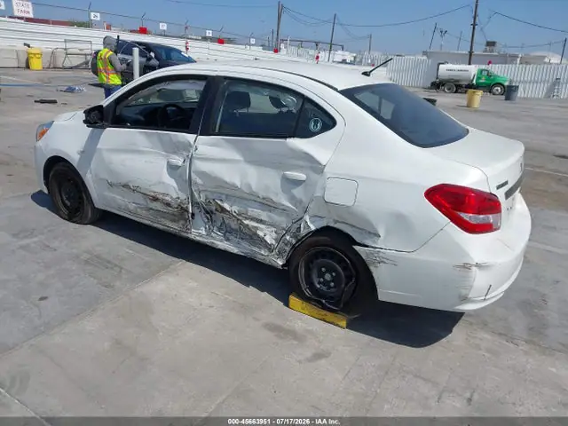 ML32F3FJ9HHF17003 — 2017 Mitsubishi Mirage G4 ES, фото 3 с аукциона IAAI 14.10.2026, Левый бок