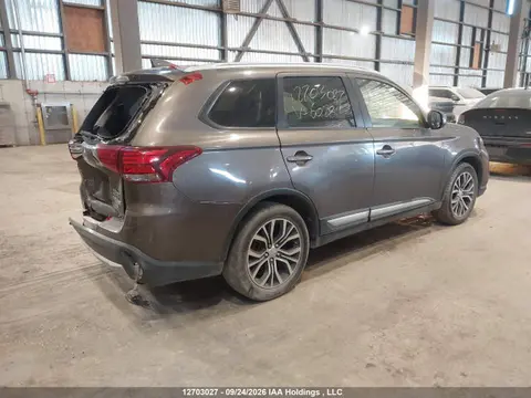 2017 Mitsubishi Outlander Es VIN JA4AZ2A3XHZ602811 фото 4