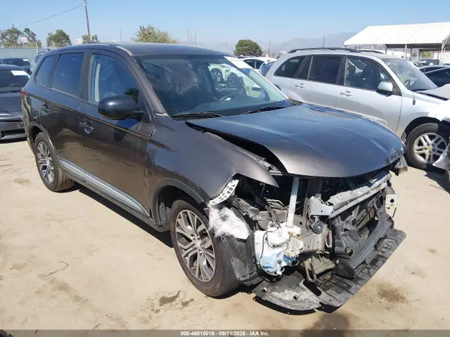 JA4AD2A34HZ063181 — 2017 Mitsubishi Outlander ES, Передняя часть (Front End), фото до ремонта